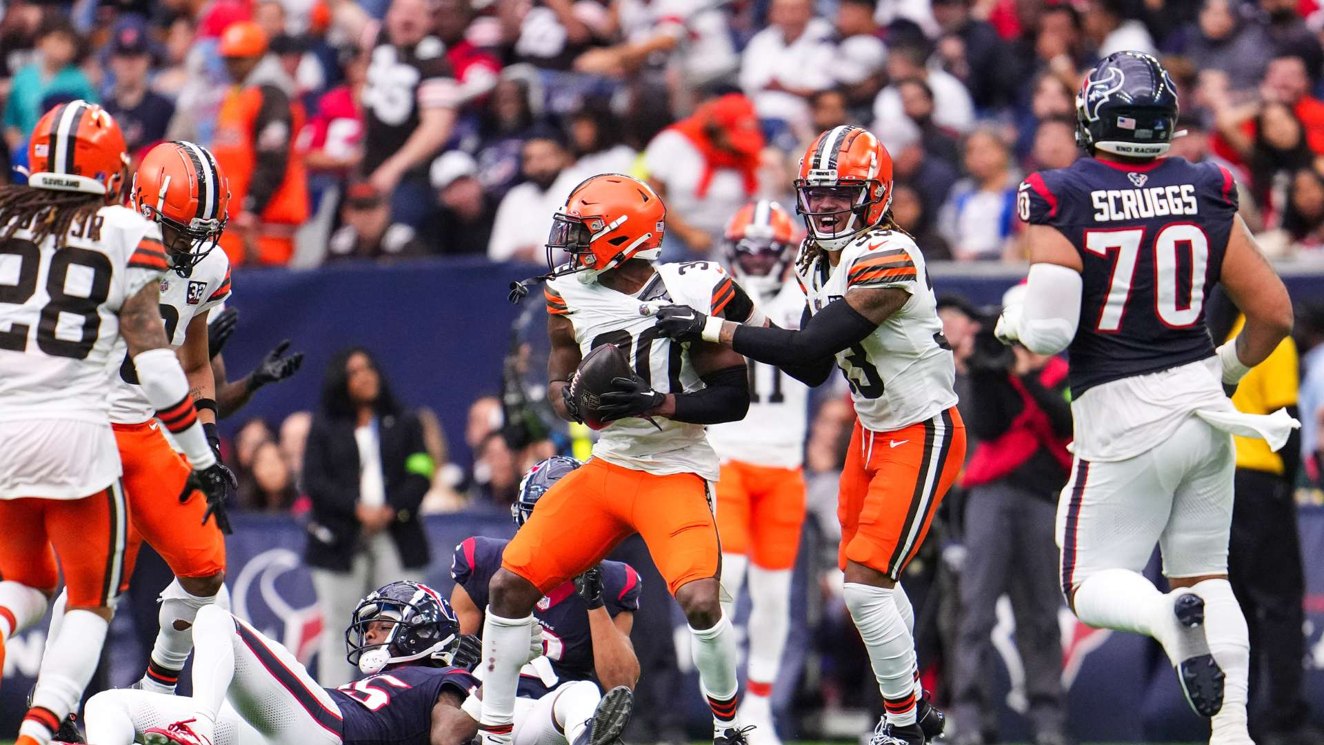 上与球员有 上与球员有